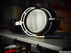 高贵的德国公主 拜亚顶级耳机T1特写