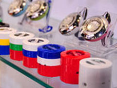 CES2010：麦博微型音箱的多彩和怀旧风