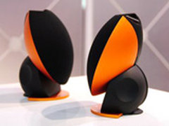CES2010:状如小狗 漫步者展示彩色版E20