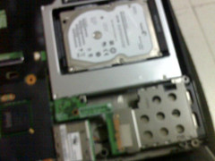 我叫不求人 IT168网友演示加装第二硬盘