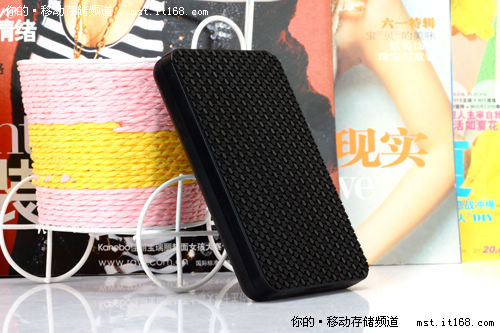35MB/S突破USB2.0极限 三星G2硬盘评测