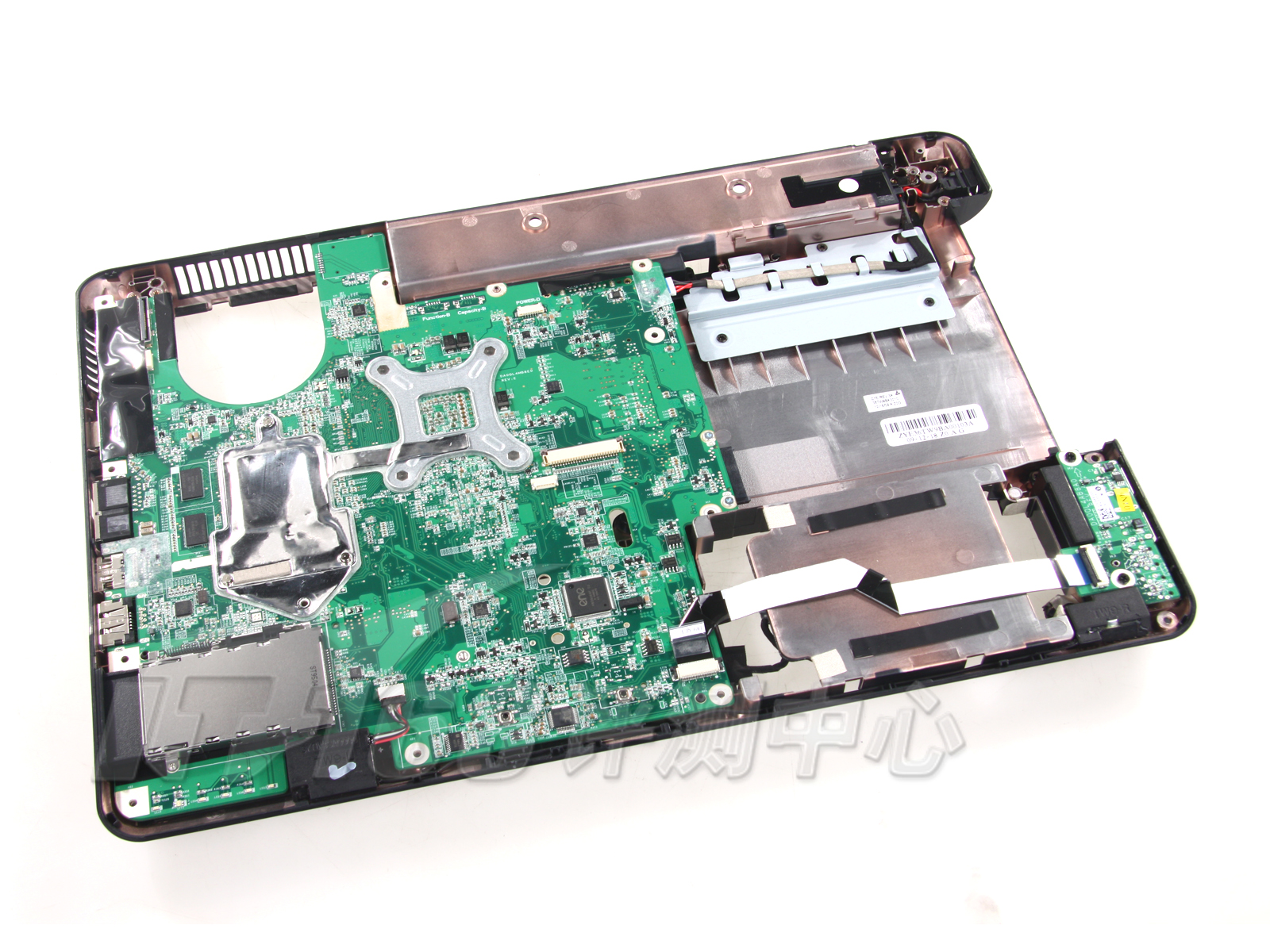 7000元的高端搭配 神舟优雅a560本拆解